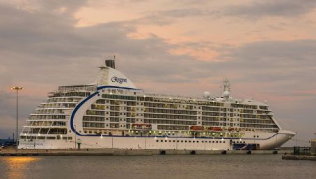 Seven Seas Voyager