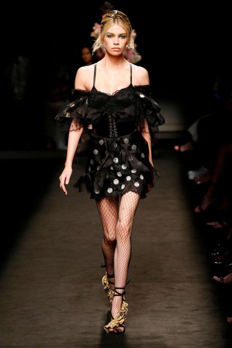 Stella Maxwell – 2019 Paris Fashion Week – Dundas Runway Haute Couture FW 19-20
