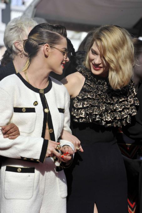 Léa Seydoux in Louis Vuitton  Cannes Film Festival 2018: “Girls of the  Sun” Premiere – The Fashion Court