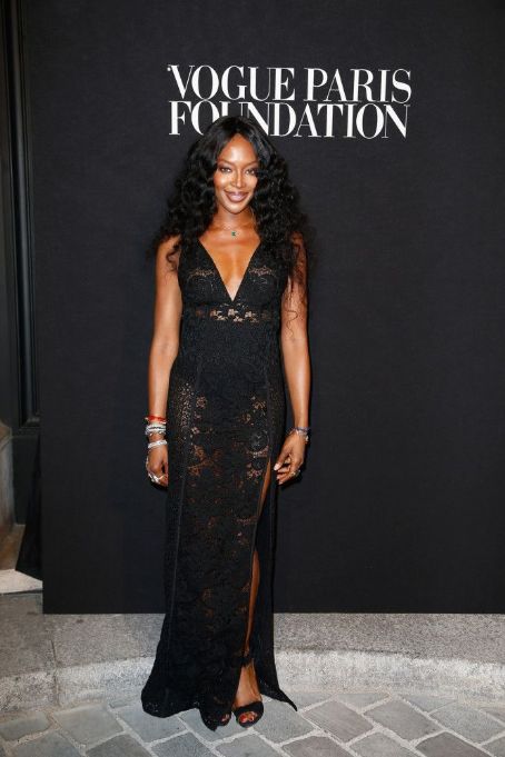 Naomi Campbell wears Burberry - Vogue Paris Foundation Gala