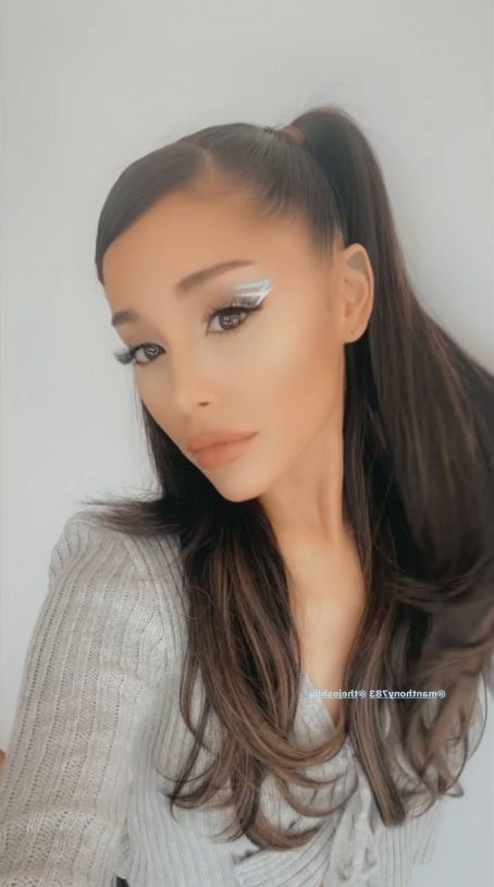 Ariana Grande Photos - Ariana Grande Picture Gallery - FamousFix