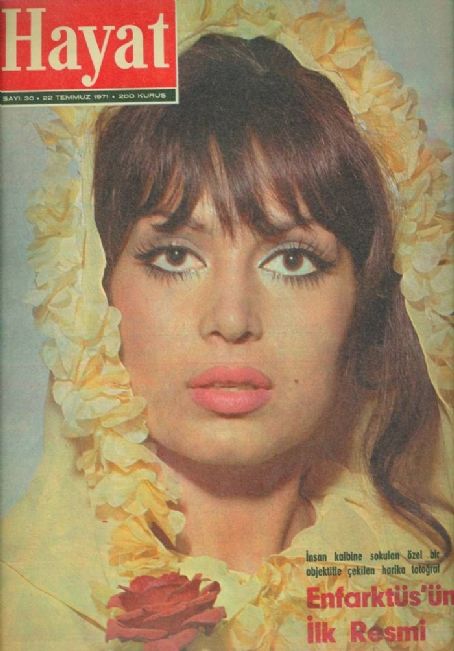 Türkan Soray, Hayat Magazine 22 June 1971 Cover Photo - Turkey