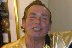 Who is Bobby George dating? Bobby George girlfriend, wife