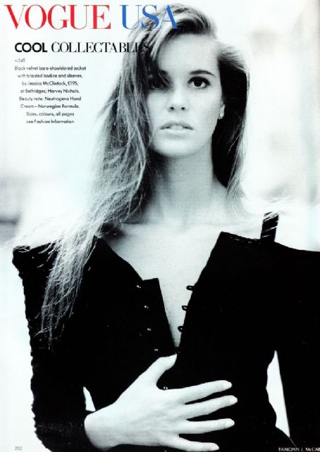 Elle Macpherson - Vogue Magazine Pictorial [United Kingdom] (October ...