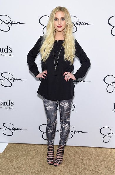 Ashlee Simpson Ross attends an in-store 