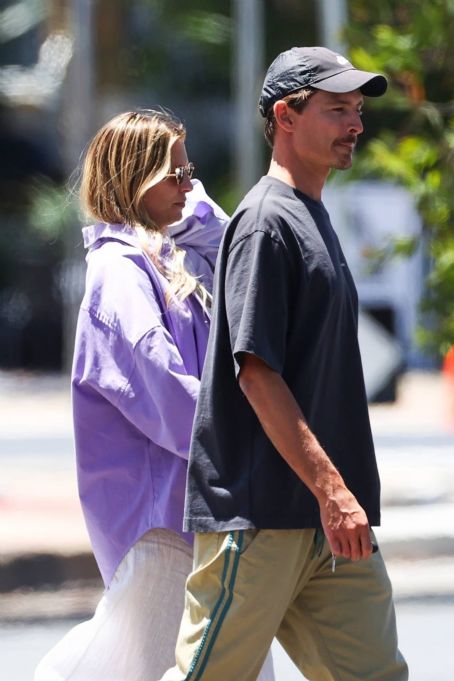 Renee Bargh – Out in Sydney