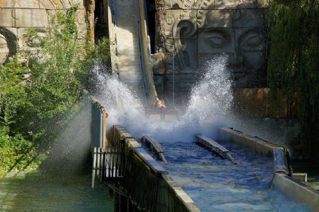 Log flume (ride)