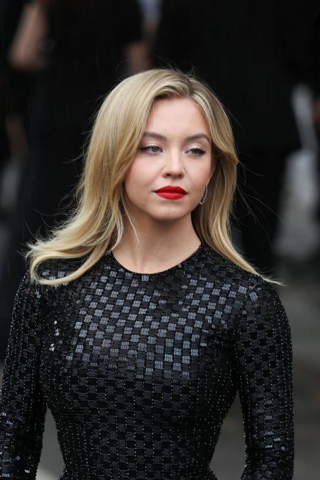 Sydney Sweeney – Giorgio Armani Prive Haute Couture Spring Summer 2023 ...