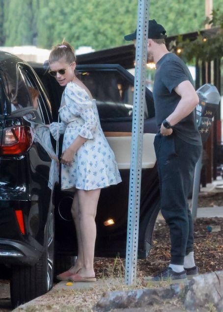 Kate Mara – Seen after a family dinner at Little Dom’s in Los Feliz