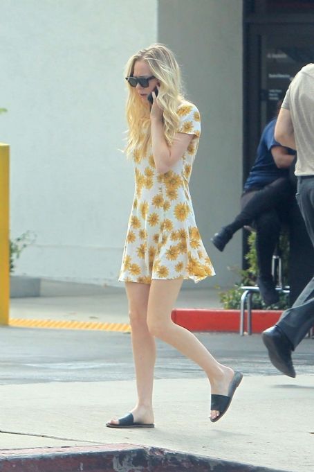 Portia Doubleday in Mini Dress – Out in Los Angeles | Portia Doubleday ...