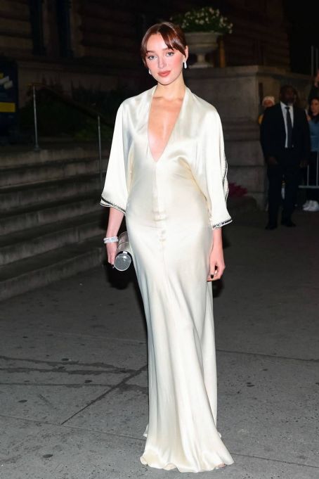 Phoebe Dynevor – Night out in New York