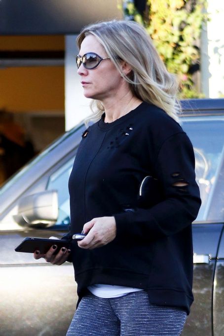 Jennie Garth in Tights – Out in Studio City | Jennie Garth Picture ...