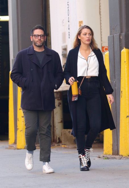 Blake Lively – Out for a stroll in NYC
