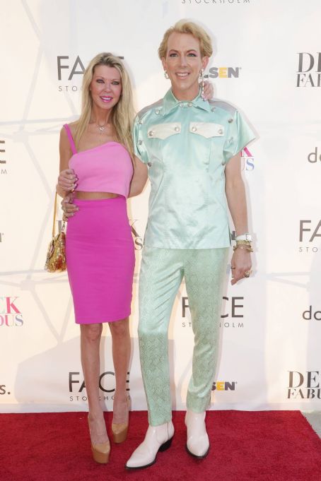 Tara Reid – Derek Fabulous X Face Stockholm Makeup Collab At Doors in