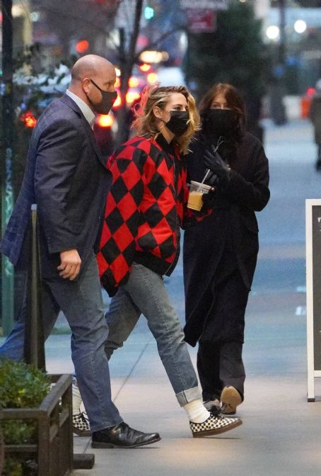 Kristen Stewart – stepping out in New York