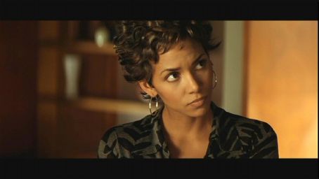 Halle Berry as Ginger in Warner Bros' Swordfish - 2001 | Halle Berry ...