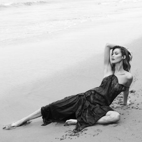 Bella Hadid - Elle Magazine Pictorial [France] (28 June 2019)