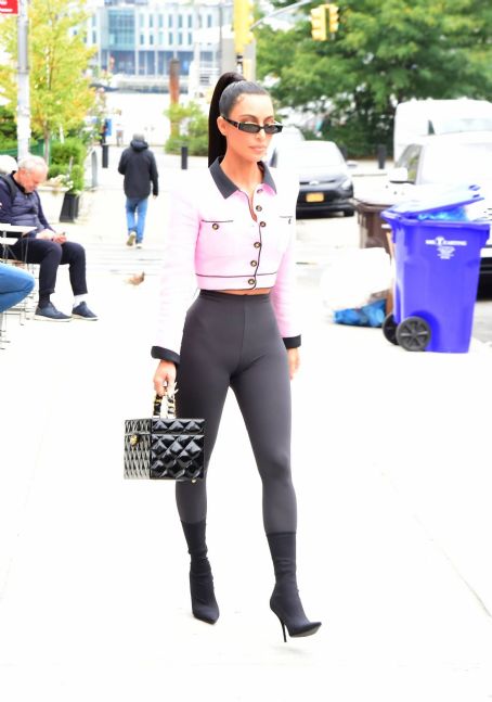 Kim Kardashian – Rocks in pink in New York | Kim Kardashian Picture ...