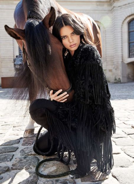 Kendall Jenner - Elle Magazine Pictorial [France] (26 October 2018)