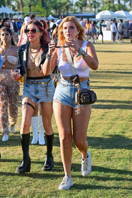Bella Thorne – In denim shorts seen at Coachella 2022 | Bella Thorne ...