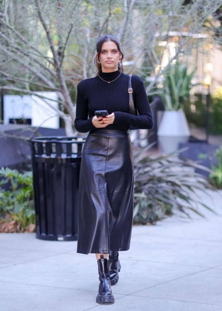 Sara Sampaio – Out and About in Los Angeles