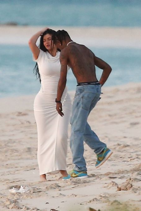 Kylie Jenner – Seen with Travis Scott on the beach in Turks and Caicos