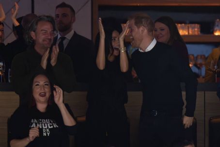 Meghan Markle – Spotted at Vancouver Canucks hockey game in Vancouver