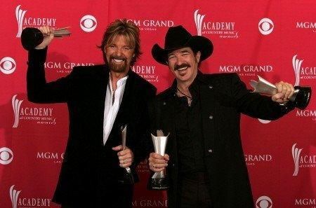 Who is Brooks & Dunn dating? Brooks & Dunn girlfriend, wife