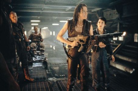 Winona Ryder as Annalee Call in Alien: Resurrection (1997) Picture ...