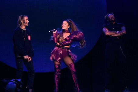 Ariana Grande – Performing at Lollapalooza in Chicago | Ariana Grande