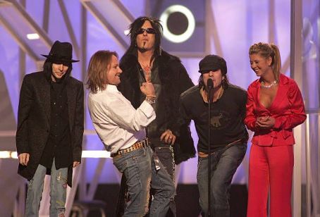 Tara Reid and Motley Crue - The 2004 Billboard Music Awards - Show
