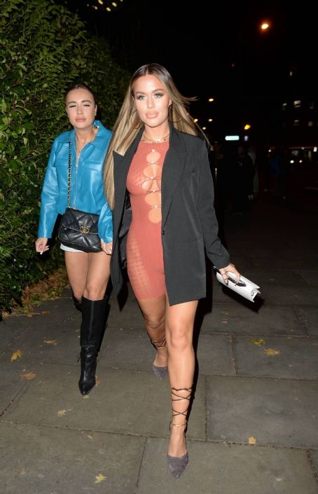 Lottie Tomlinson – Leaving Beauty Works x Molly-Mae – Christmas product launch party in London