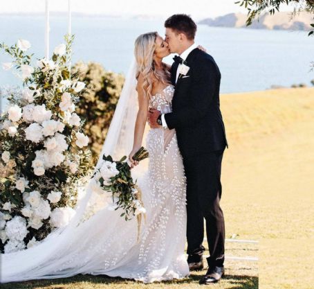 Beauden Barrett And Hannah Laity - Dating, Gossip, News, Photos