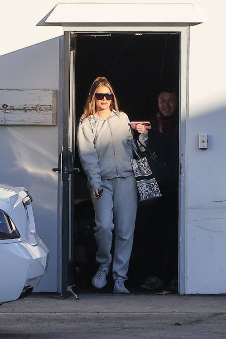 Khloe Kardashian – Seen in a pair of sweatpants and a matching hoodie in  L.A - FamousFix.com post