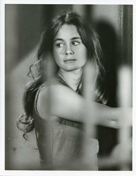 Belinda Montgomery - Women in Chains