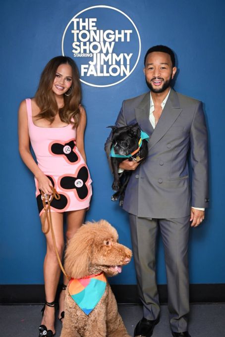 Chrissy Teigen – With John Legend at The Tonight Show Starring Jimmy Fallon