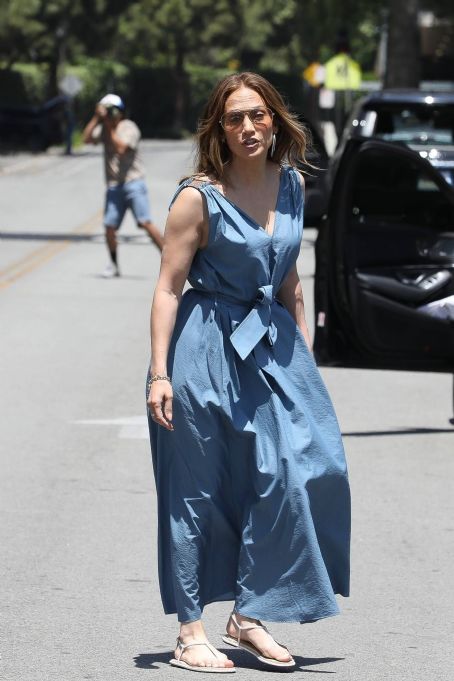 Jennifer Lopez – Seen in a blue dress while run a errands in Los Angeles