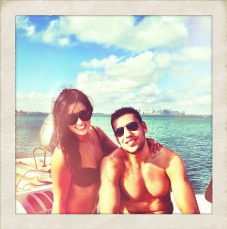 Milan Lucic, Brittany Lucic Show Off Bahamas Wedding on Twitter (Photos) 
