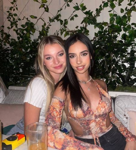 Kylie Cantrall – Got social