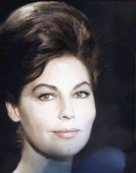Ava Gardner Photos - Ava Gardner Picture Gallery - FamousFix - Page 39