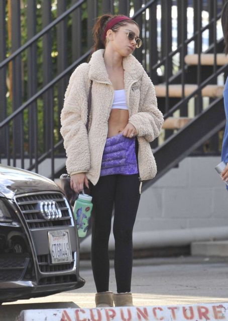 Sarah Hyland – Leaves pilates in Studio City