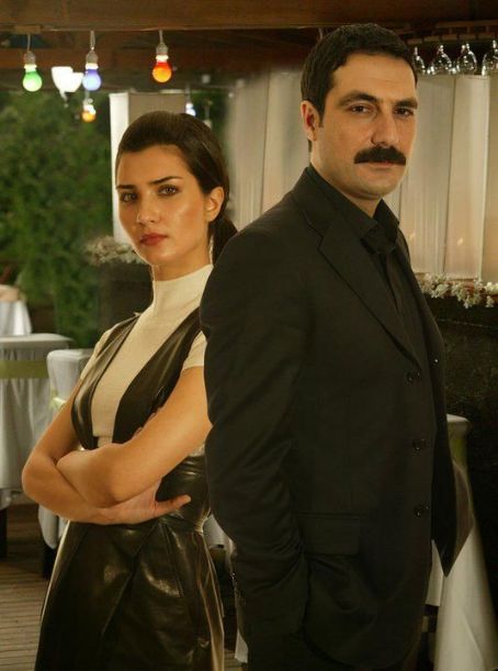 Ihlamurlar Altinda Picture - Photo Of Tuba Büyüküstün And Bülent Inal 