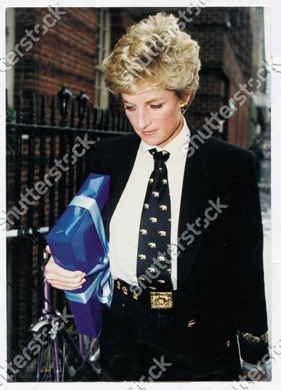 Princess Diana Leaving St Mary's Hospital Paddington After Seeing ...