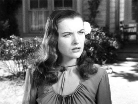 Ella Raines | Ella Raines Picture #16738709 - 454 x 343 - FanPix.Net