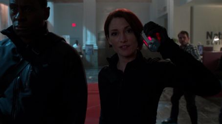 Chyler Leigh as Alex Danvers in Supergirl S03E10 – Legion of Sueprheroes