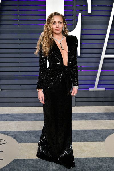 Miley Cyrus: 2019 Vanity Fair Oscar Party Hosted By Radhika Jones - Arrivals