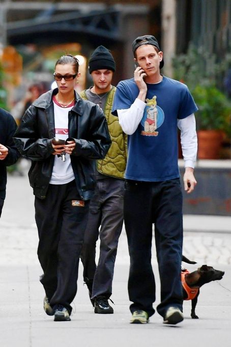 Bella Hadid – With boyfriend Marc Kalman and her brother Anwar out in New York City