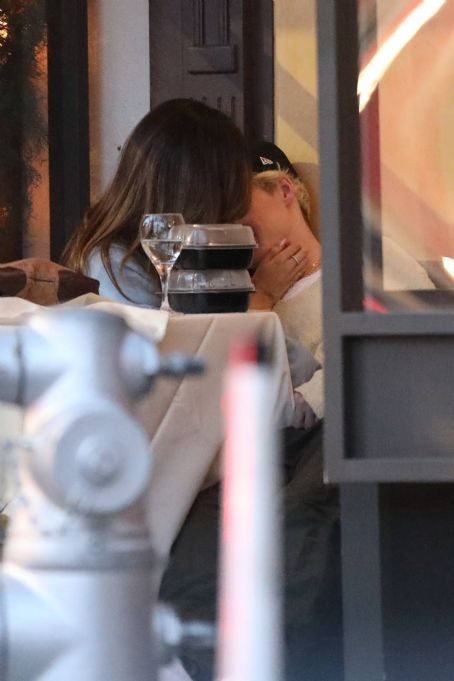 Madison Beer – Seen with her new blonde boyfriend in Beverly Hills