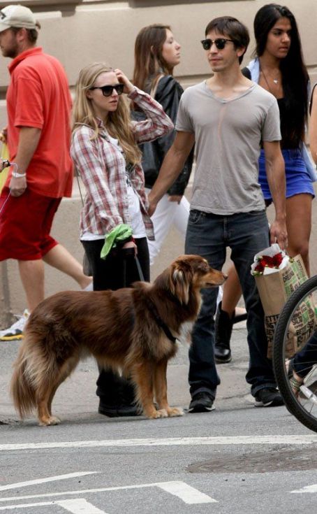 Amanda Seyfried and Justin Long out with Finn in New York City (September 9)