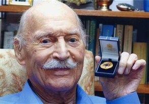 Gil Hayward
